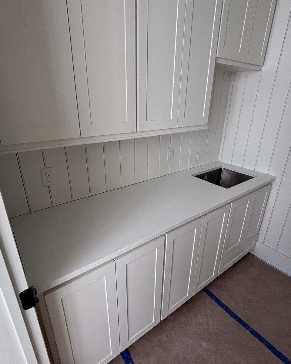 Granite kitchen countertop with undermount sink Byram MS