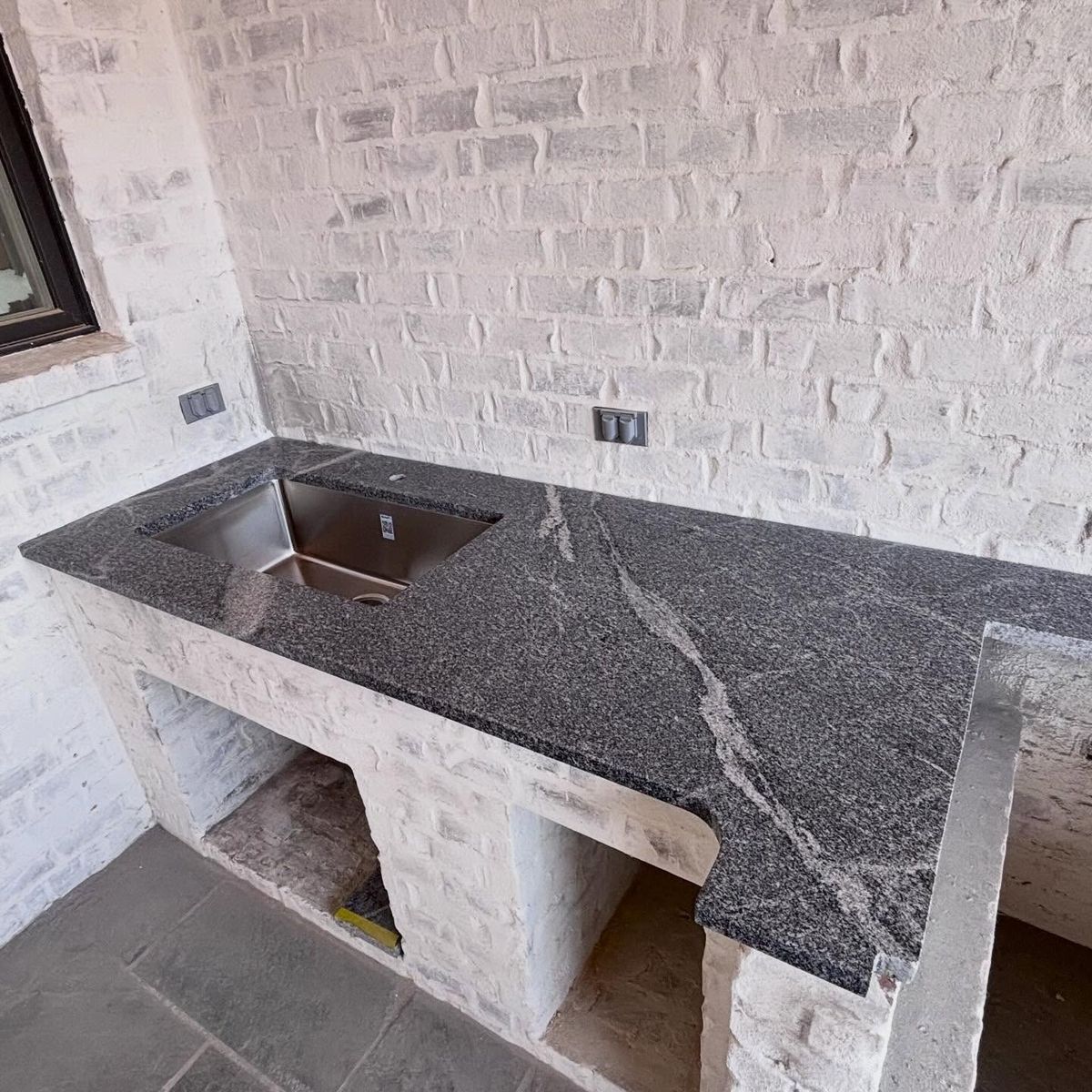 Granite kitchen island countertop installation Ridgeland MS